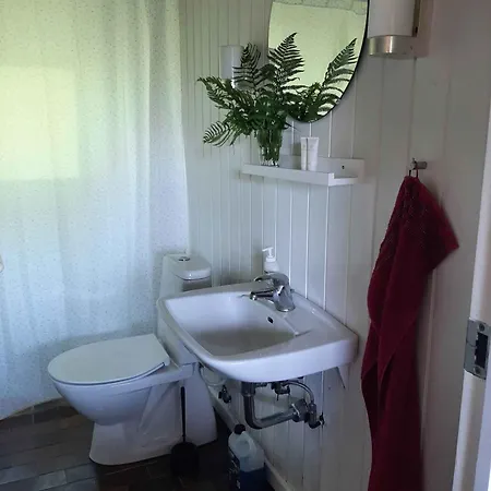 Cozy Summer House In Enghave 펜션 *