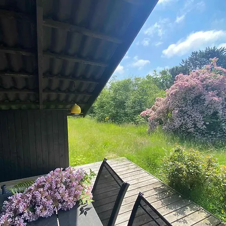 펜션 Cozy Summer House In Enghave
