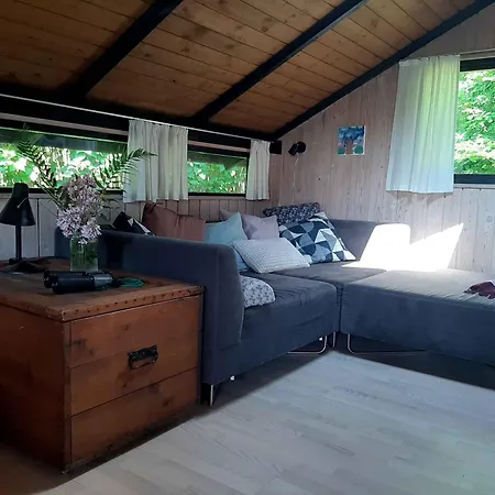 Cozy Summer House In Enghave 펜션 *