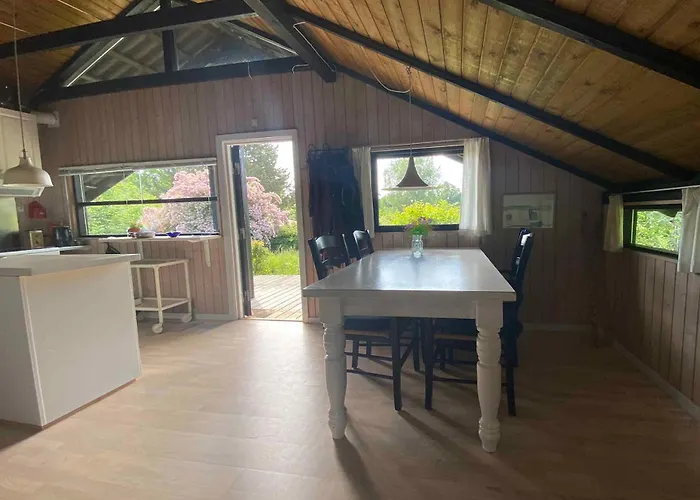 Cozy Summer House In Enghave Дом отдыха *