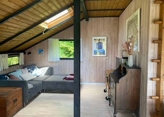 Cozy Summer House In Enghave