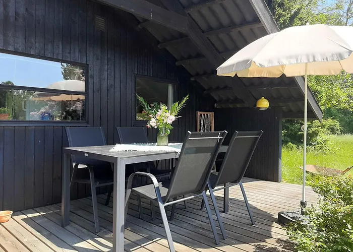 Cozy Summer House In Enghave Melby